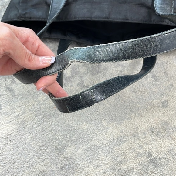 Chanel Travel Line Canvas Leather Tote Bag GM Black Side Buckles Zip Top - Picture 9 of 17